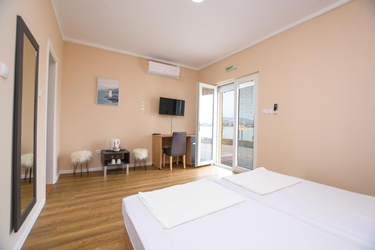 Danubiana Apartments 5 Kladovo Exterior photo